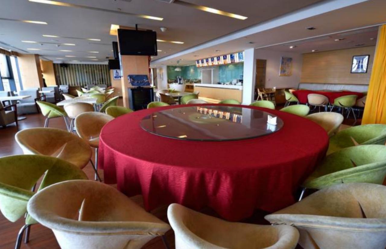 Holiday Inn Express Shanghai Nanhuizui Exteriér fotografie