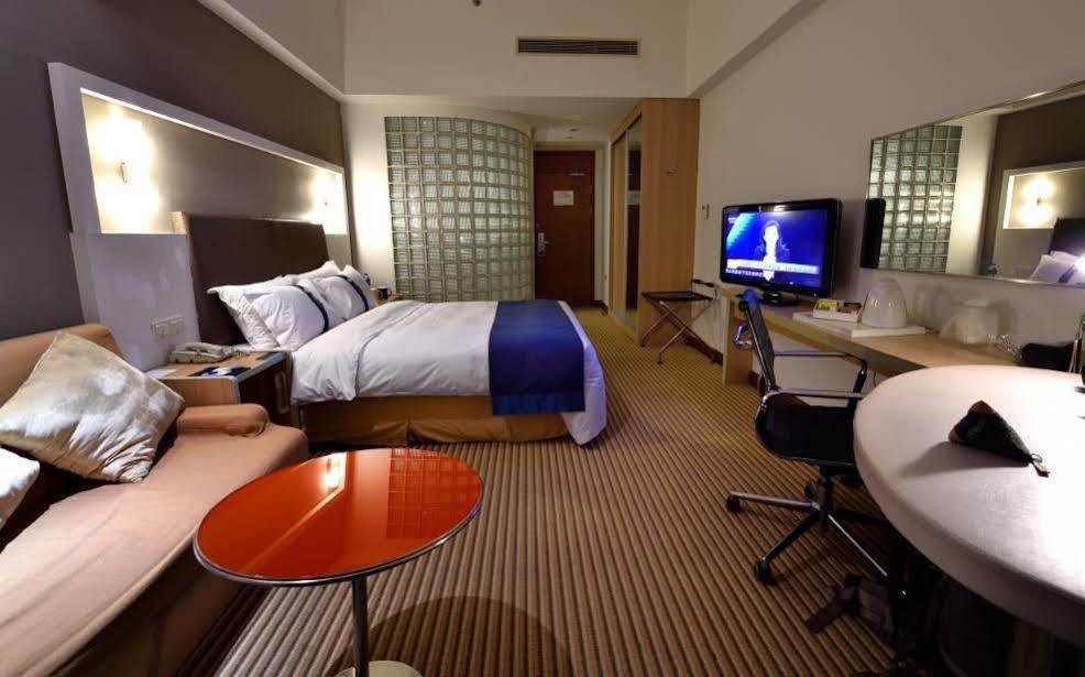 Holiday Inn Express Shanghai Nanhuizui Exteriér fotografie